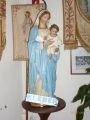 Après juillet 1962, les Chrétiens étaient de moins en moins nombreux à Kléber, et l'Eglise fermée.Le dernier Curé, le Père Rabalan avait autorisé René Juif Alfred à emporter quelques souvenirs. La statue de la Vierge, la Crèche, la Bannière atterrirent à Pessac chez René, qui en prit le plus grand soin. Il y a 20 ans, il offrait la Crèche au Sanctuaire, en 2006 avant Noël, il envoya la statue de la Vierge à Santa Cruz, comme promis au Père Rabalan, il y ajoutait la Bannière en espérant qu'un Klébérien la portera le jour de l'Ascension à la procession.
avis aux Volontaires.